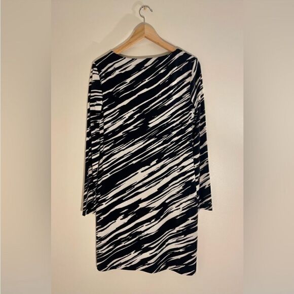 Trina Turk Zebra Print long Sleeve Dress - Picture 3 of 6